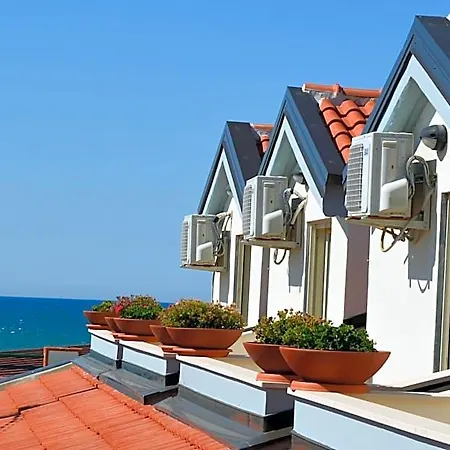 Isolabella Hotel Foce Varano